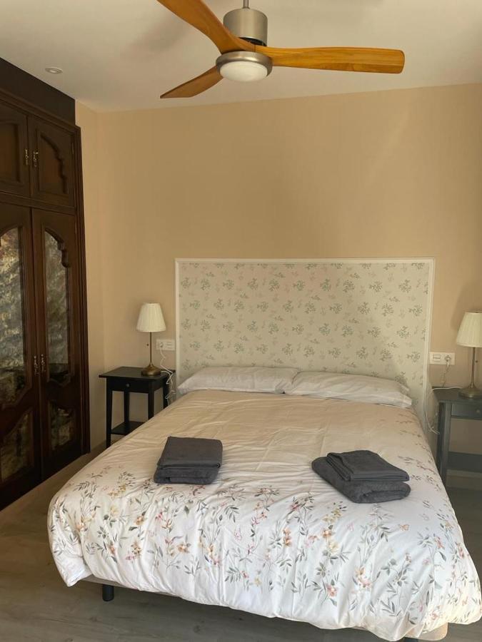Apartamentos Gyc Vistas A Santo Domingo León Eksteriør bilde