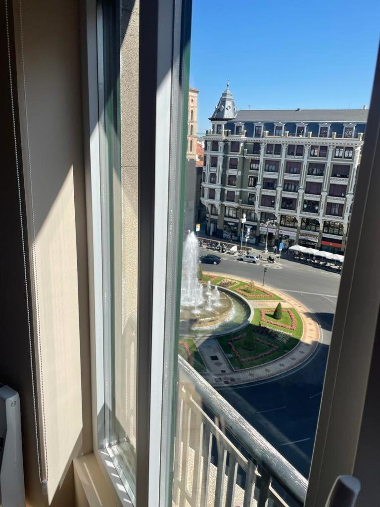 Apartamentos Gyc Vistas A Santo Domingo León Eksteriør bilde