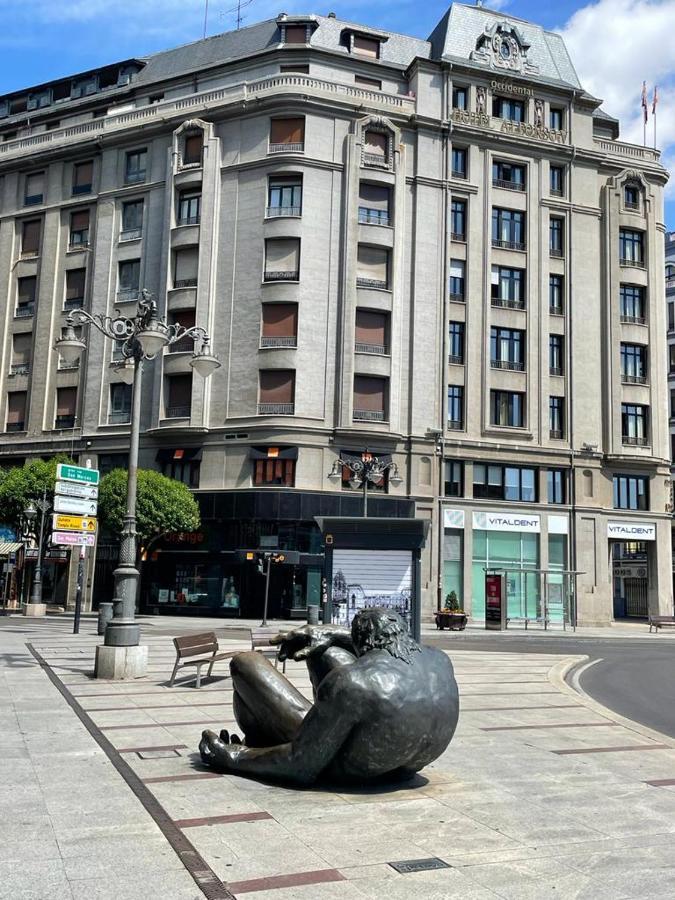 Apartamentos Gyc Vistas A Santo Domingo León Eksteriør bilde